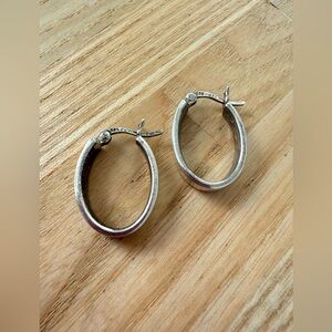 ATI 925 Sterling silver oval hoop earrings